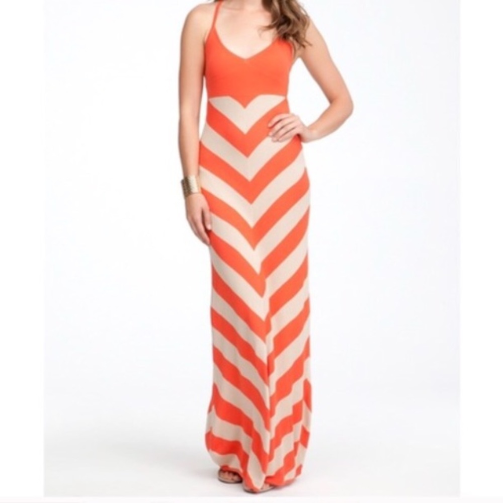 🔥🔥🔥BEBE Coral Chevron MAXI DRESS🔥🔥🔥